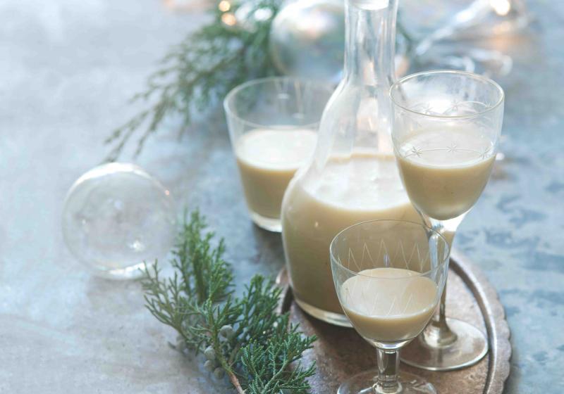 Opojné vánoční vaječné likéry: Připravte si benátský, karamelový nebo čokoládový