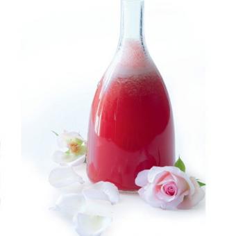 Růžový melounový nápoj