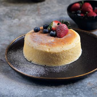 Hitem sociálních sítí je japonský cheesecake: Pokud ho připravíte správně, oslní vás nebeskou lehkostí a delikátní chutí