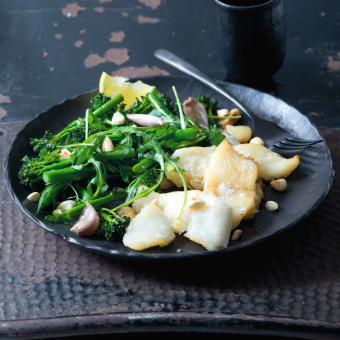 Pečená brokolice s halibutem