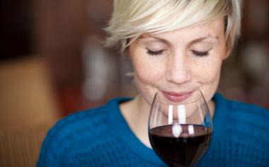4 pravidla pro snoubení červeného vína s jídlem