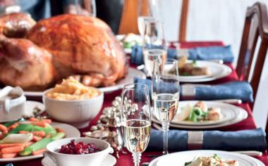 Opulentní hostina s pečenou krůtou: Vyladěné menu nejen pro díkůvzdání