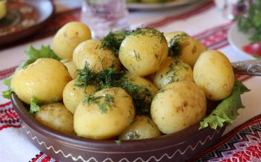 Ochutnejte v sezoně: nové brambory