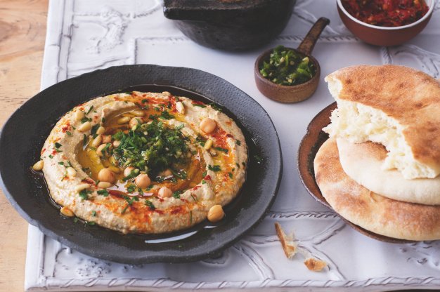 Jeruzalémský hummus, pasta schug a marocká mrkev