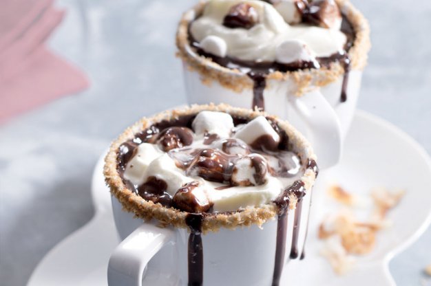 Kokosová horká čokoláda s marshmallows