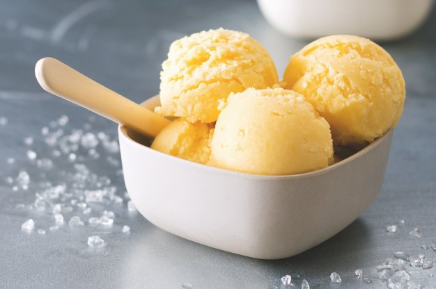 Mixovaná mangová zmrzlina