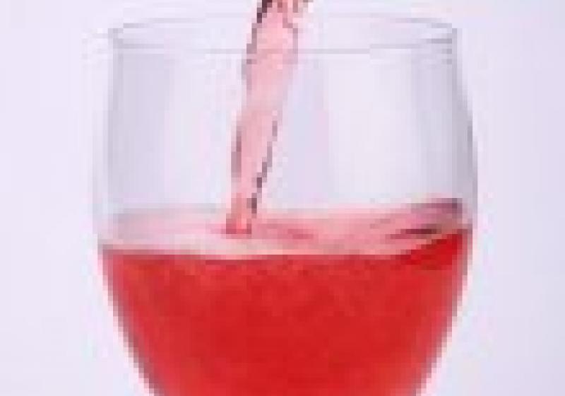 Oslavte 1. máj svěžím a barvami hrajícím růžovým vínem