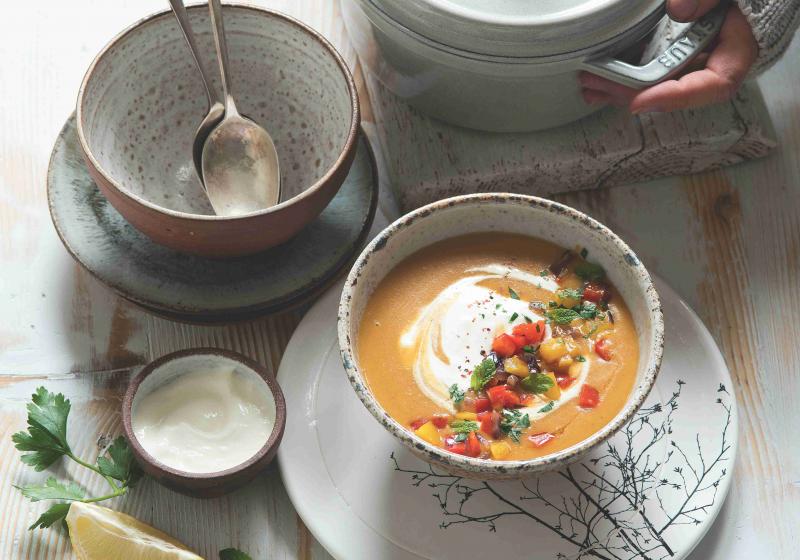 Čočková polévka po arménsku se sušenými meruňkami
