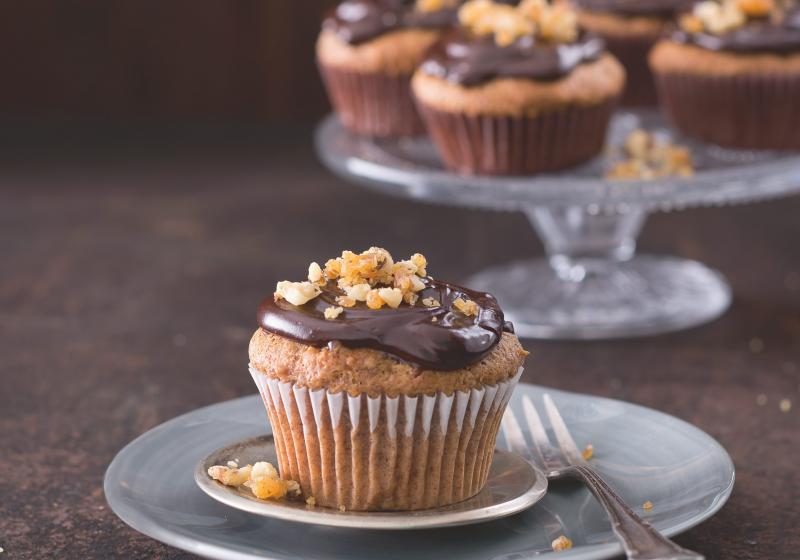 Datlové cupcaky s bourbonem & kandovanými ořechy