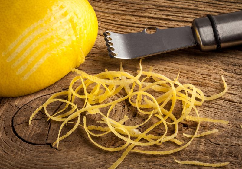 Jak nejlépe oškrábat citrusovou kůru? Použijte zester