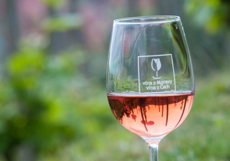 EXKLUZIVNĚ: Vyhrajte volný vstup na Svátek růžových vín