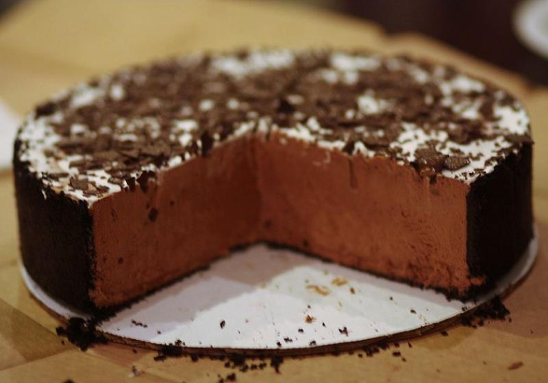 Dvojnásobně čokoládový veganský cheesecake 