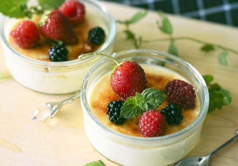 vanilkový pudink s čerstvým ovocem