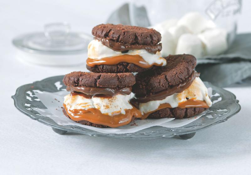 S’mores cookie sandwich