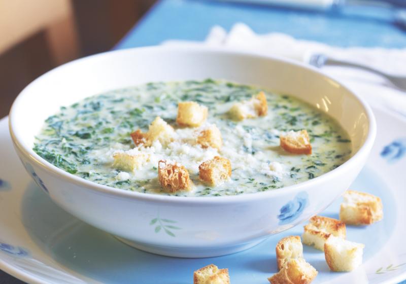 Špenátová polévka s krutony