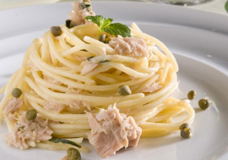 Barilla Spaghetti s kapary, tuňákem a mátou