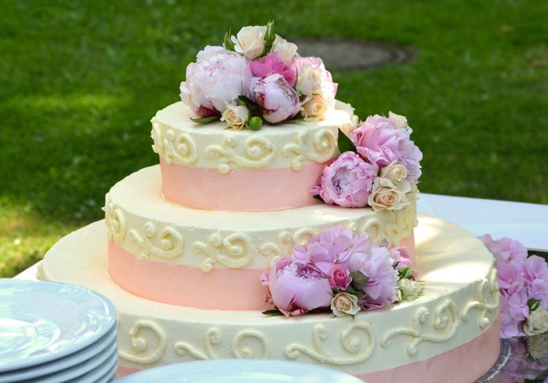 Jak si vybrat správného tvůrce svatebního dortu