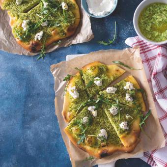 Blesková pizza s brokolicovým pestem