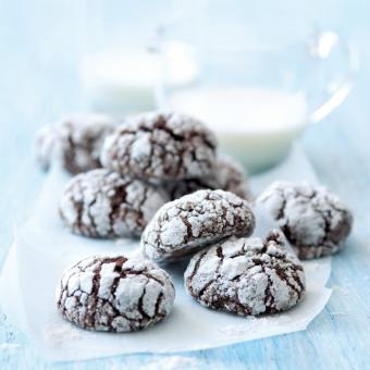 Popraskané čokoládové sušenky crinkles