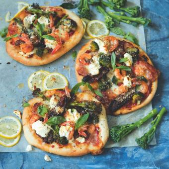 Pizza s brokolicí a krevetami