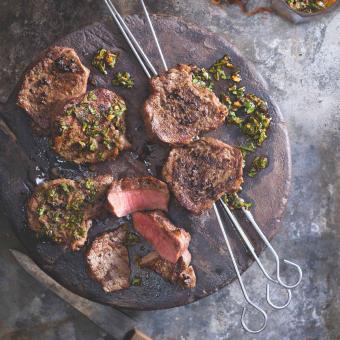 Argentinský steak s omáčkou chimichurri