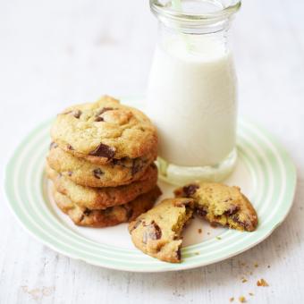 Sušenky s kousky čokolády (cookies)