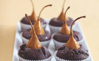 Kakaové muffiny s hruškou