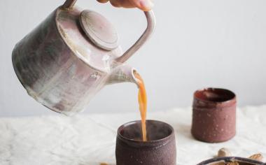Masala chai: Voňavý čaj s jemností mléka