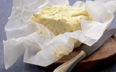 Časopis dTest si vzal na paškál másla: Z 16 vzorků doporučuje dvě jako výhodný nákup
