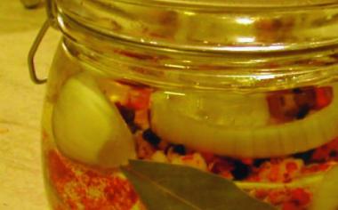 Nakládaný hermelín s česnekem