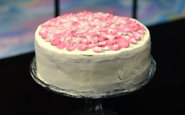 Svěží krémový dort k 15. narozeninám Apetitu
