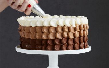 Zdobení dortů: bez jakých cukrářských potřeb se neobejdete? 