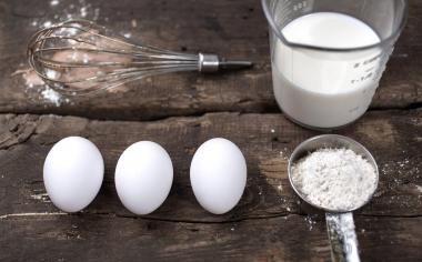 Pečete a najednou zjistíte,  že vám chybí některé suroviny? Víme, jak nahradit vejce, olej či mléko