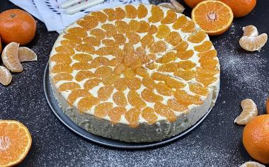 Piškotový dort s tvarohem a mandarinkami