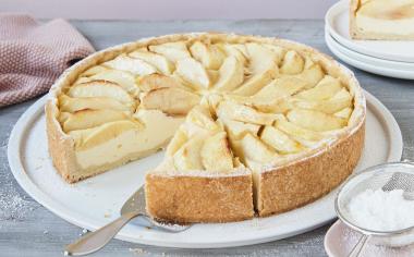 Víkendové úsporné pečení díl 9.: Tři recepty včetně babiččina jablečného koláče