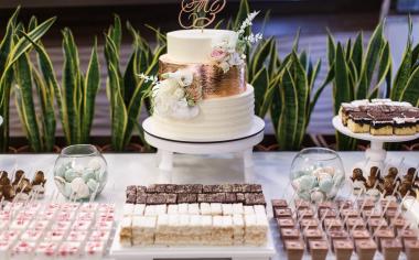 Inspirujte se našimi svatebními dorty a dezerty nebo si je na svatbu upečte sami
