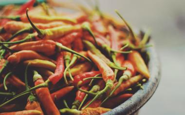 Ostřejší život s chilli papričkami. Co stojí za jejich pálivostí?