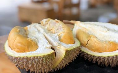Durian, král ovoce, se kterým v některých zemích nesmíte do hotelu nebo autobusu