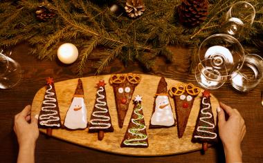 5x pompézní vánoční dezert: Vyzkoušejte karamelový cheesecake, zasněžené poleno a další slavnostní zákusky