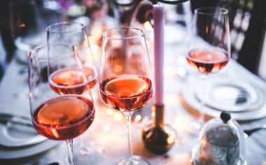 Růžové víno kraluje jarním jídlům