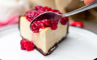 Souboj v oblíbenosti: Připravte si cheesecake i tvarohový koláč 